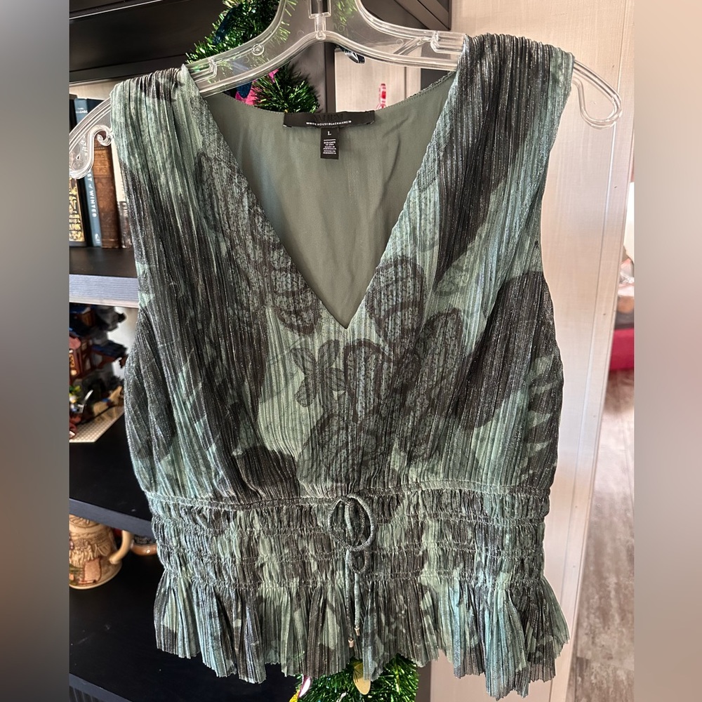 White House Black Market Green and Black Textured Top